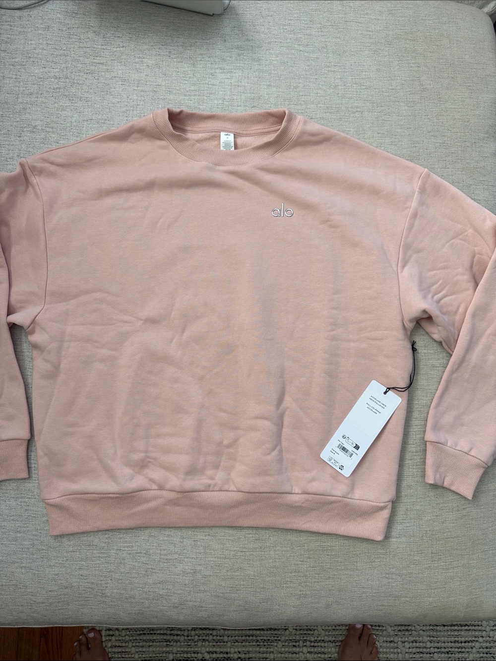 ALO Yoga Women's Pink Quartz Crewneck Sweatshirt SOLD OUT COLOR